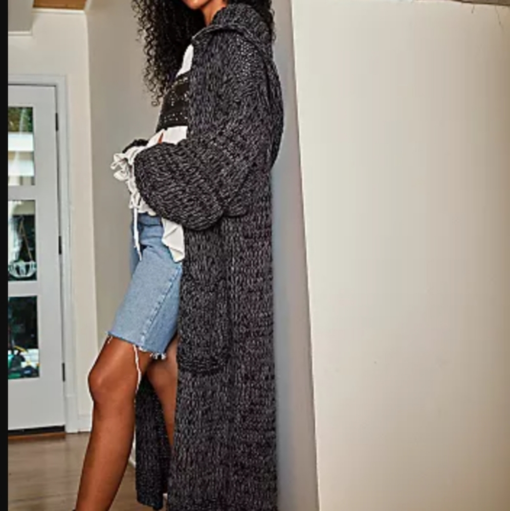 Free People Oversized Crofter Maxi Knit Cardigan Carbon Dust Color Sz Medium NWT - Picture 15 of 16